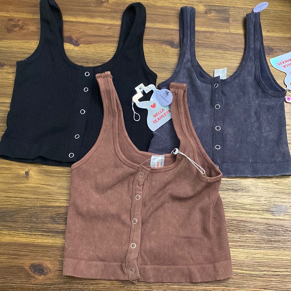 Cropped tank bundle